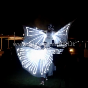 trampolieri-con-ali-luminose-napoli